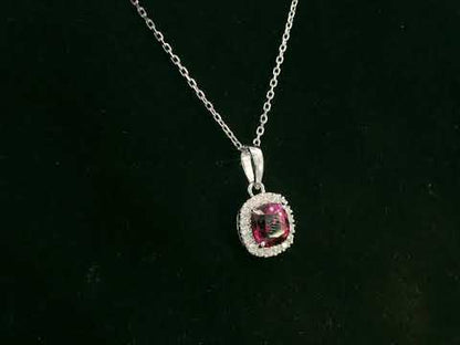 18k White Gold Rhodolite Pendant – 1.08ct Cushion-Cut Gemstone with Diamond Halo