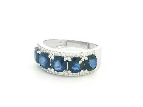 Luxury 18K Gold Blue Sapphire Ring with Diamond Accents