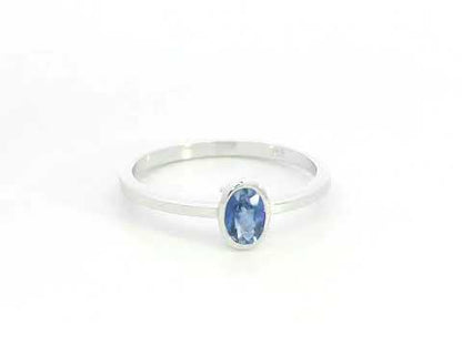 Blue sapphire solitaire ring 0.55 carat oval sapphire in 18K white gold by Emirates Diamonds