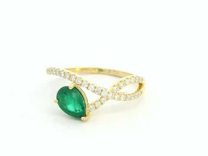 18K Yellow Gold Pear-Cut Emerald and Diamond Crossover Ring – Modern Luxury Statement