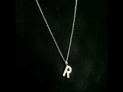 Diamond Initial R Alphabet Pendant In 18k Gold