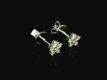 Elegant 18K Gold Flower Cluster Diamond Stud Earrings (0.15ct Diamonds)