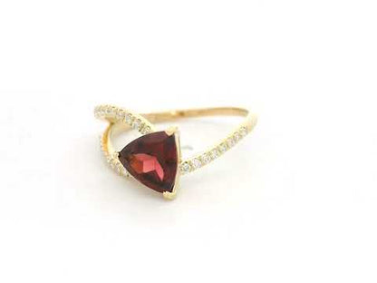 18k Yellow Gold Trillion Garnet & Diamond Ring