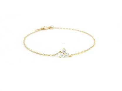 18K Yellow Gold Three Diamond Chain Bracelet – 0.26 Carat of Sparkling Elegance