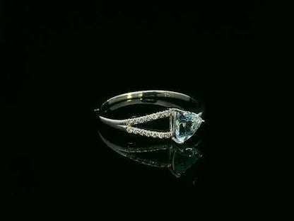 18K White Gold Trillion-Cut Aquamarine and Diamond Ring