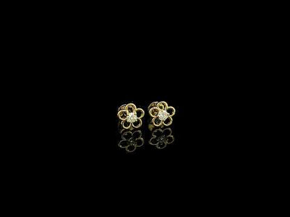 18K yellow gold flower diamond stud earrings featuring round brilliant natural diamonds in a delicate open floral design.