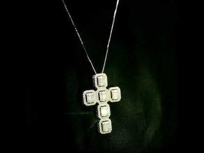 18K white gold cross pendant set with baguette and round brilliant diamonds, 1.41 carat total diamond weight