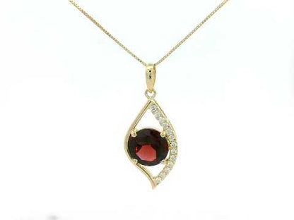 18k Yellow Gold Garnet Pendant – 2.11ct Round Garnet with Diamond Accent