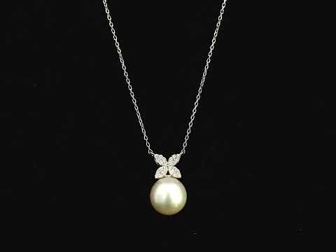 Freshwater pearl and diamond pendant necklace in 18K white gold