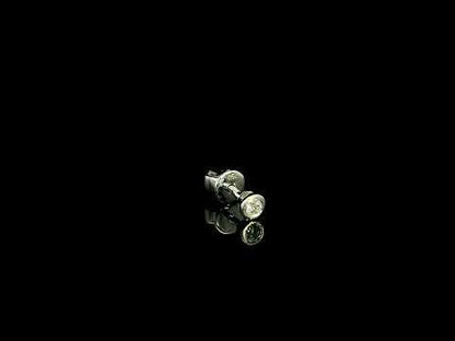 Single round diamond stud earring in 18K white gold with polished circular setting