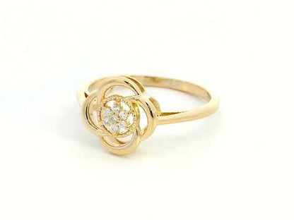 Elegant 18K Gold Floral Diamond Ring – 0.05 Carat Cluster Bloom Design