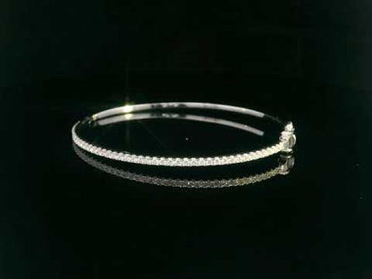 Classic Diamond Bangle in 18K White Gold – 0.92 Carat Single Row Design