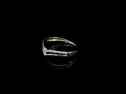 18K white gold diamond chevron wedding band with a layered polished and diamond-set V-shaped design by Emirates Diamonds.