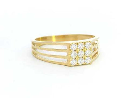 Elegant 18K Yellow Gold Split Shank Diamond Cluster Ring – 0.39 Carats