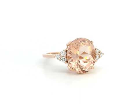 Elegant 4.57 carat Morganite ring with diamond accents in 18K gold – Perfect for engagement or statement wear
