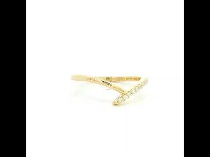 Diamond chevron ring in 18K yellow gold with 0.14 carat natural diamonds