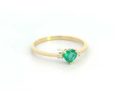 18K Yellow Gold Heart-Shaped Emerald & Diamond Ring with 0.33 Carat Green Emerald and 0.03 Carat Diamonds