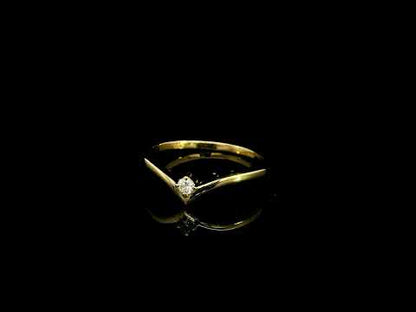 Chevron diamond ring in 18K yellow gold with 0.05 carat round natural diamond