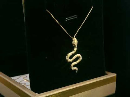 18K Gold Snake Pendant with 0.08 ct Diamonds – Unique Serpent Necklace Charm