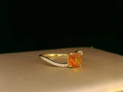 18K gold ring with 0.91 carat cushion-cut citrine and 0.11 carat diamond ribbon, modern luxury design