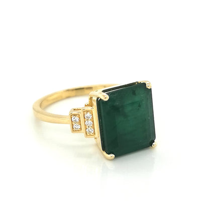 Emerald And Diamond Ring In 18k Yellow Gold