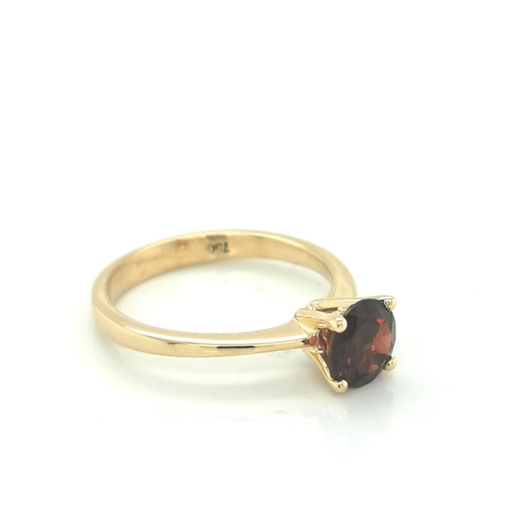 Solitaire Garnet Ring In 18k Yellow Gold