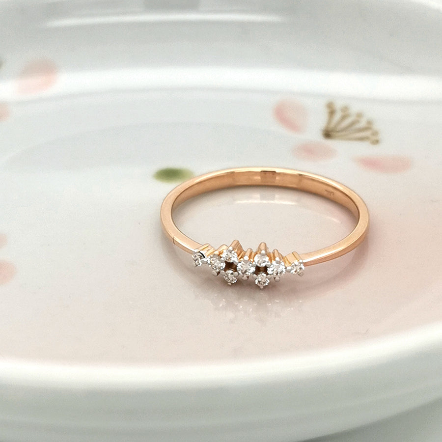 Everyday Wear Diamond Ring In 18k Rose Gold.