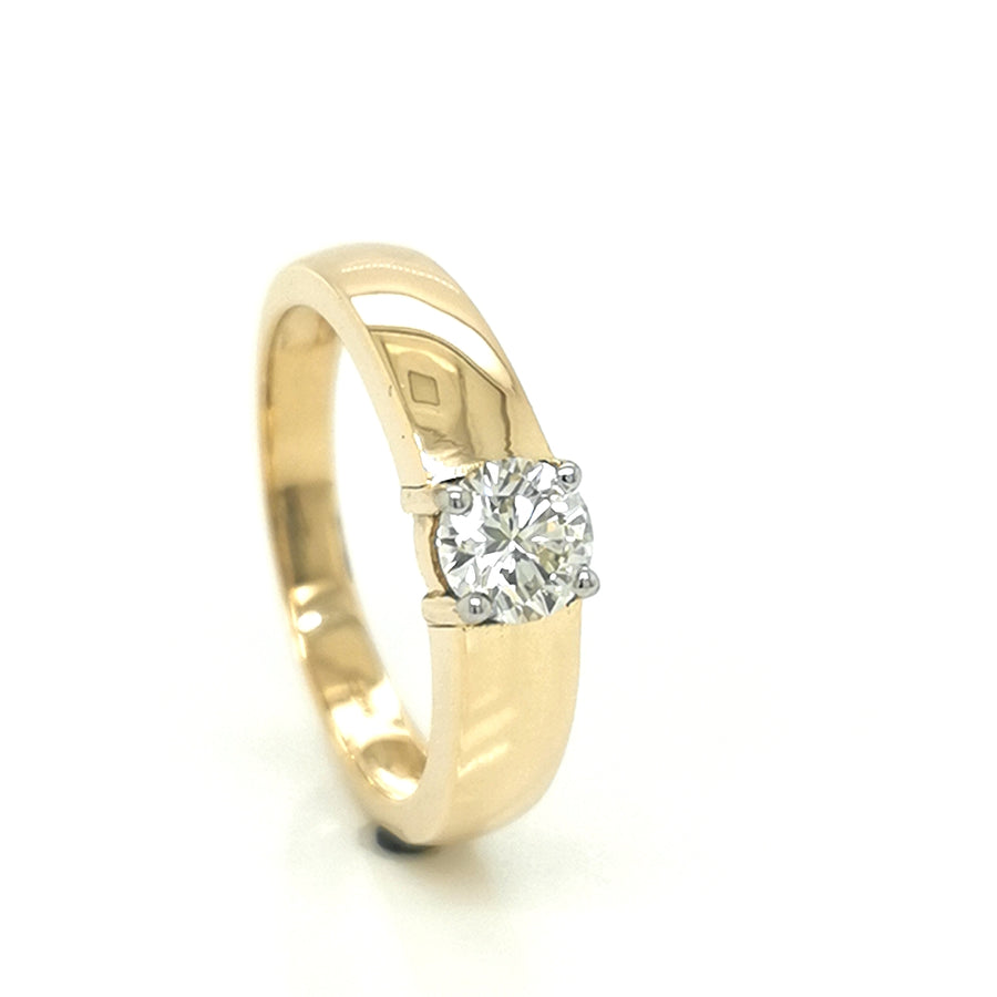 Wide Band Solitaire Diamond Ring In 18k Yellow Gold.