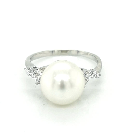 South Sea White Pearl And Diamond Ring In 18k White Gold.
