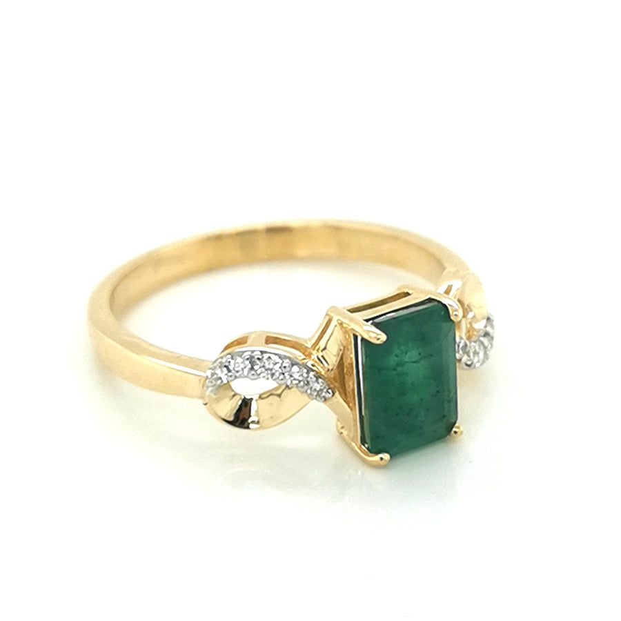 Emerald Shape Emerald And Diamond Ring In 18k Yellow Gold.