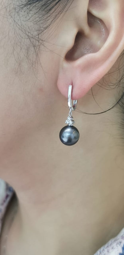 Tahiti Black Pearl 11*12MM Earring Crafted In 18K White Gold