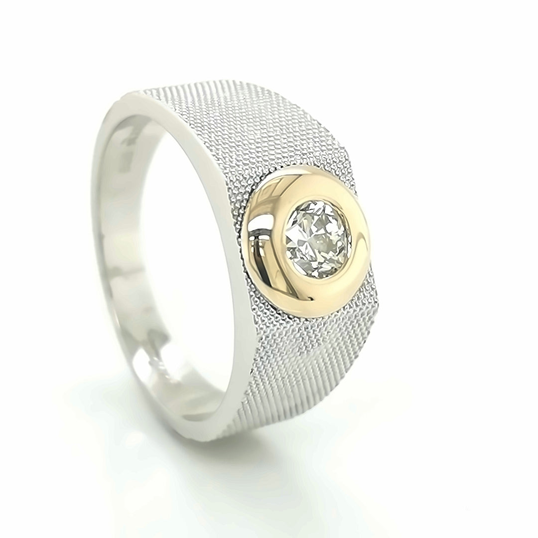 Men's Solitaire Diamond Ring In 18k Gold.