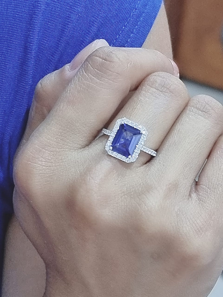 Tanzanite And Dimond Ring Crafted In 18K White Gold