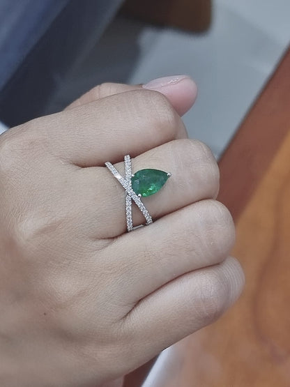 Emerald And Diamond Ring In 18k White Gold