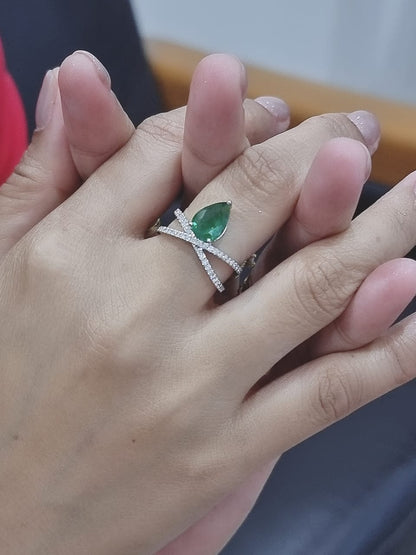 Emerald And Diamond Ring In 18k White Gold