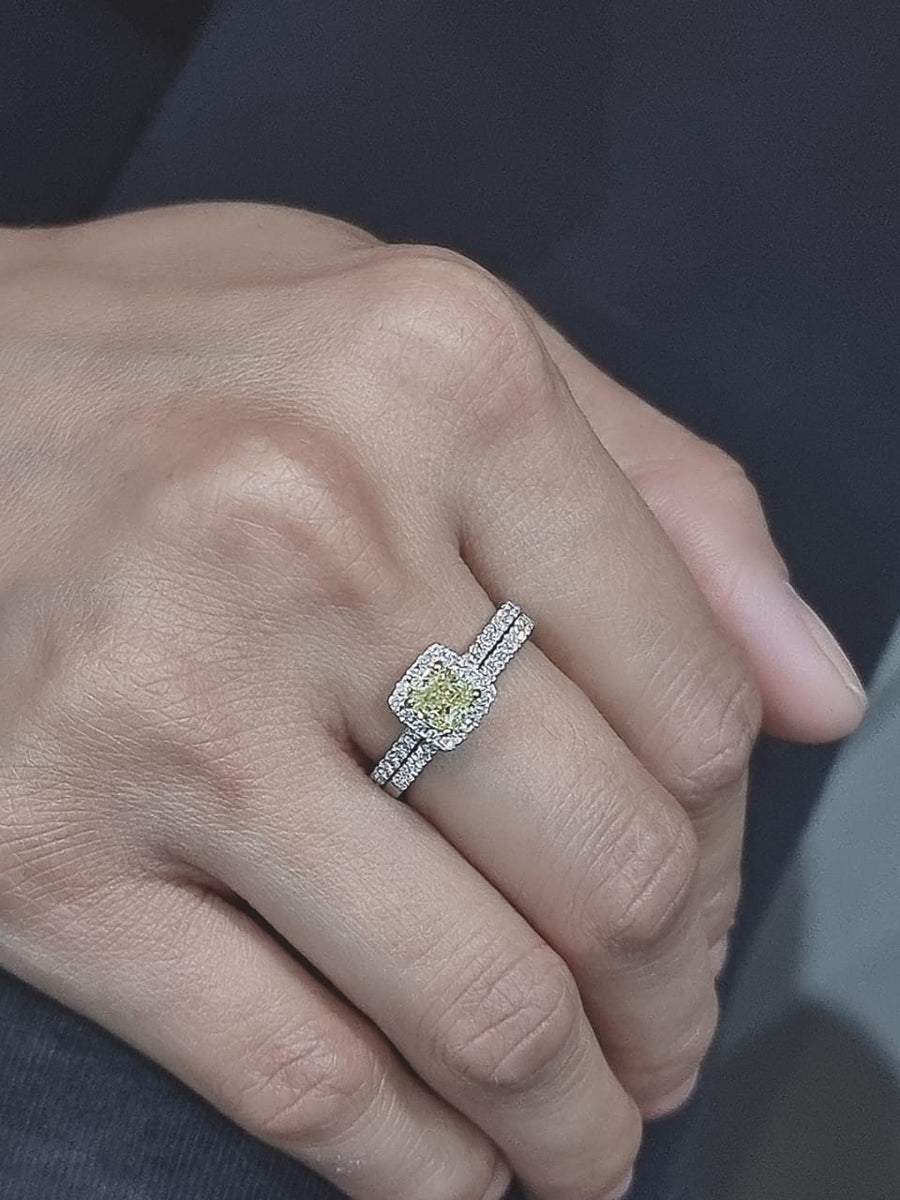 Bridal Set With Fancy Yellow Diamond In 18k White Gold