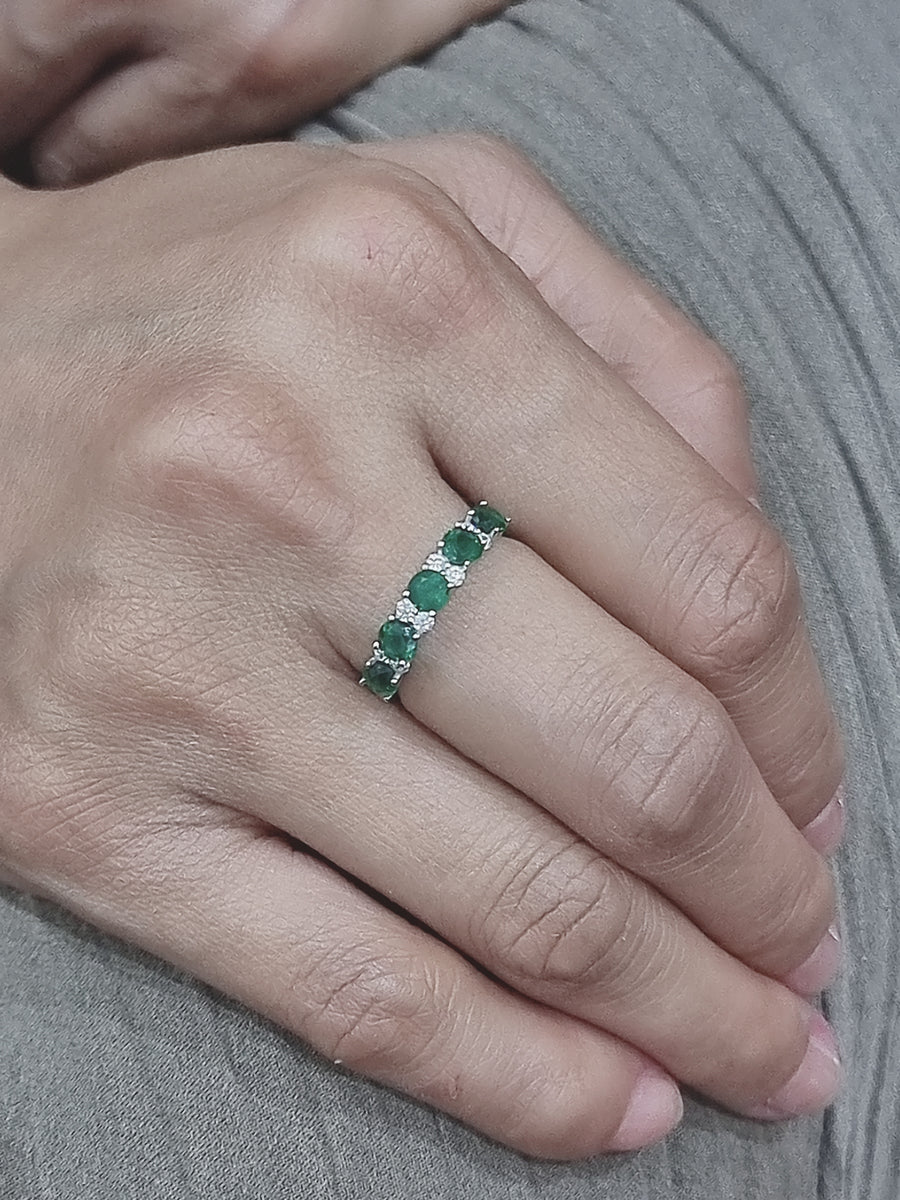 Emerald And Diamond Ring In 18k White Gold