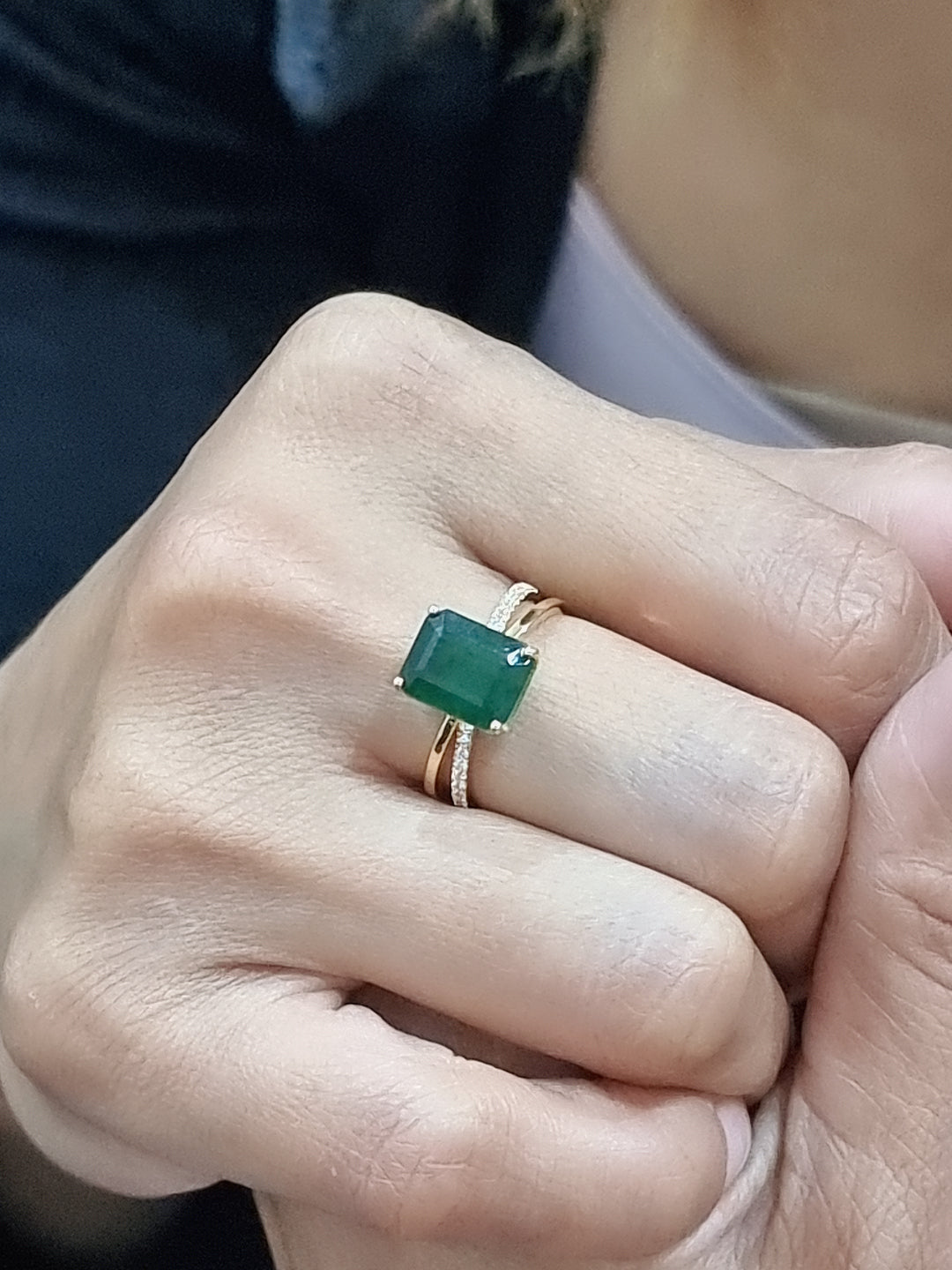 Emerald And Diamond Ring In 18k Yellow Gold.