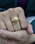 Pearl And Diamond Ring In 18k Yellow Gold.