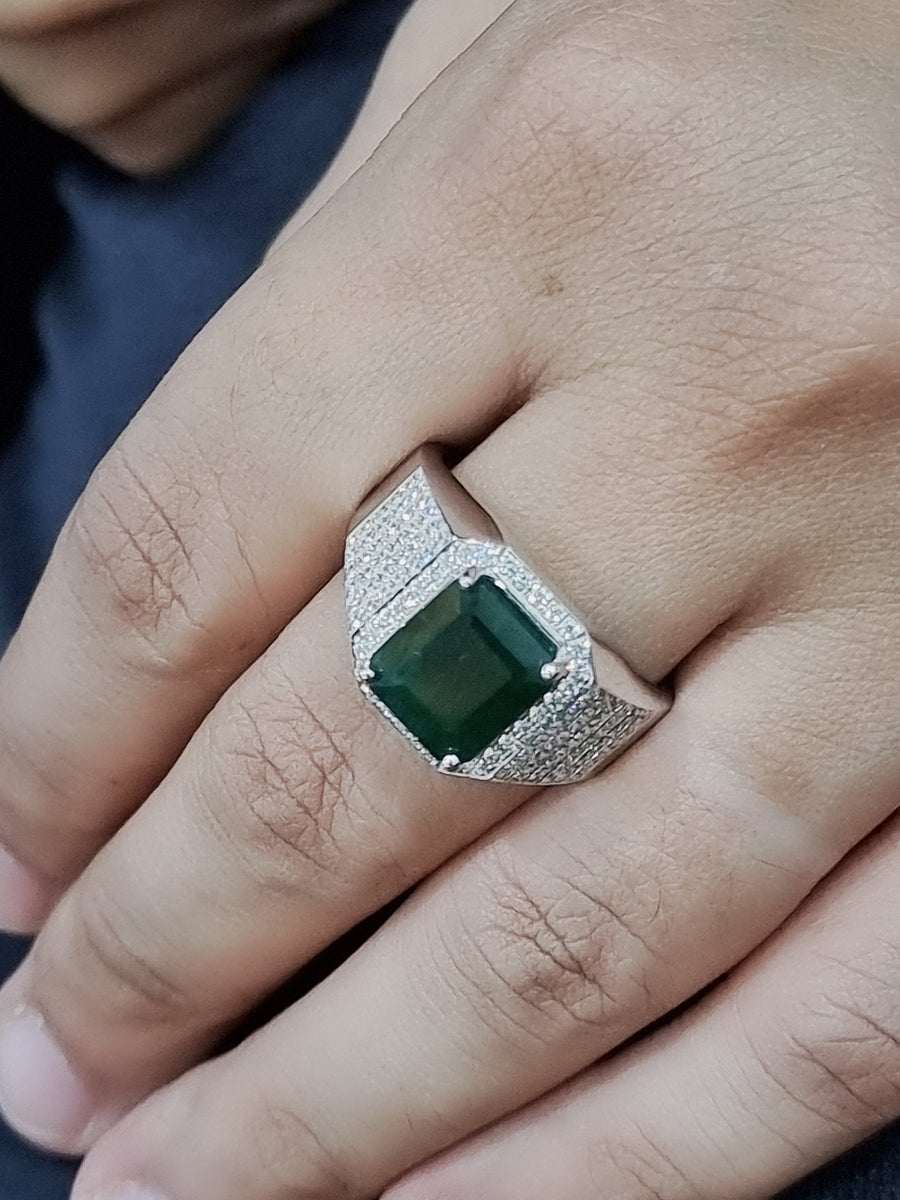 Emerald And Diamond Ring For Men In 18k White Gold.