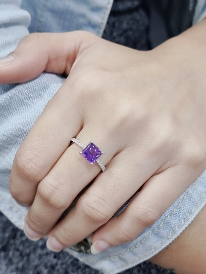 Amethyst And Diamond Ring In 18k White Gold.