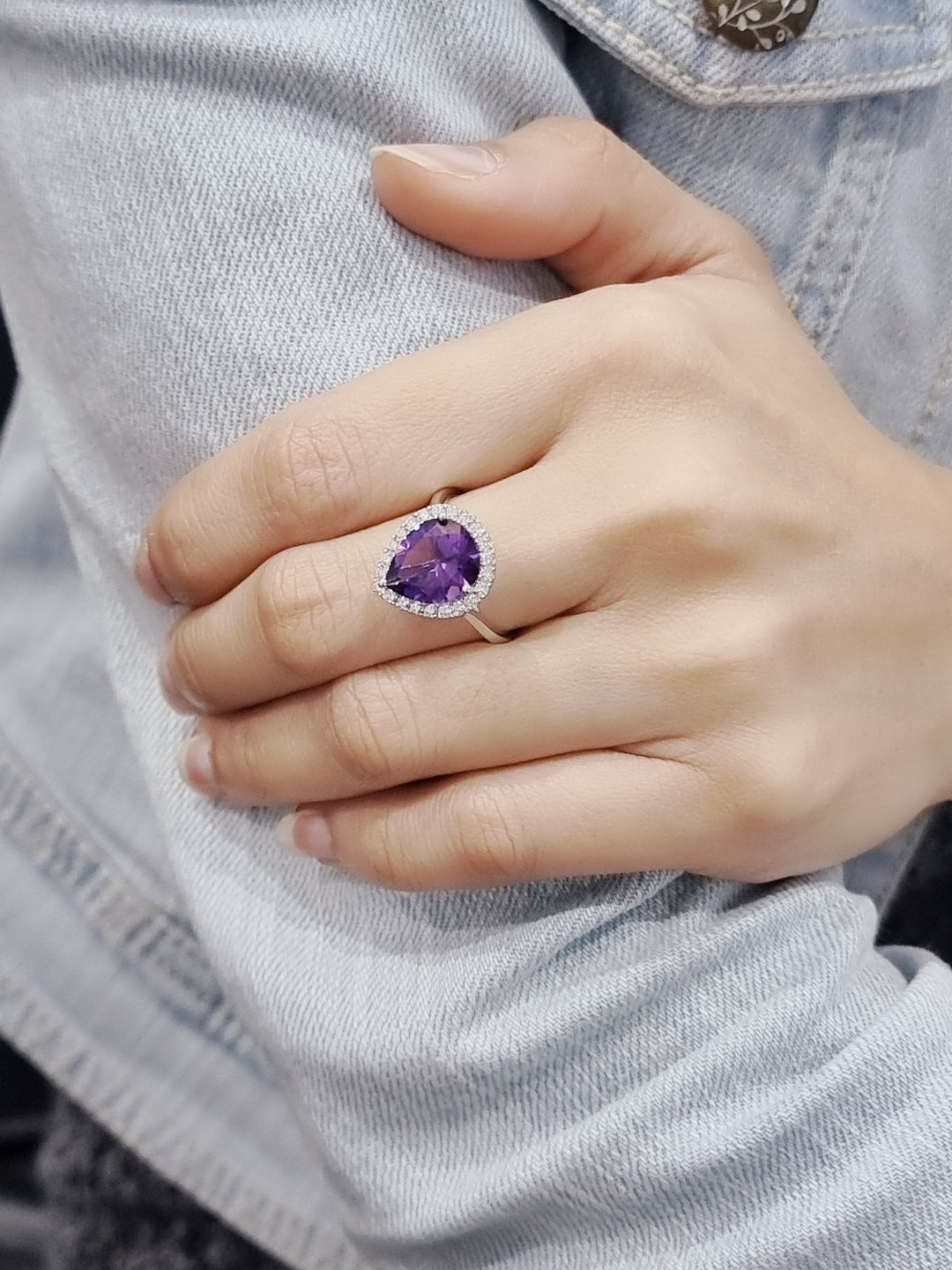 Amethyst And Diamond Ring In 18k White Gold.