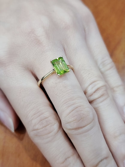 Solitaire Peridot Ring In 18k Yellow Gold.