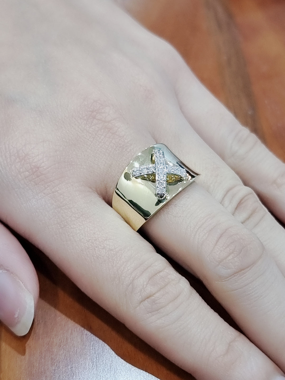 From Our New Collection Unisex Diamond Ring In 18k Yellow Gold.